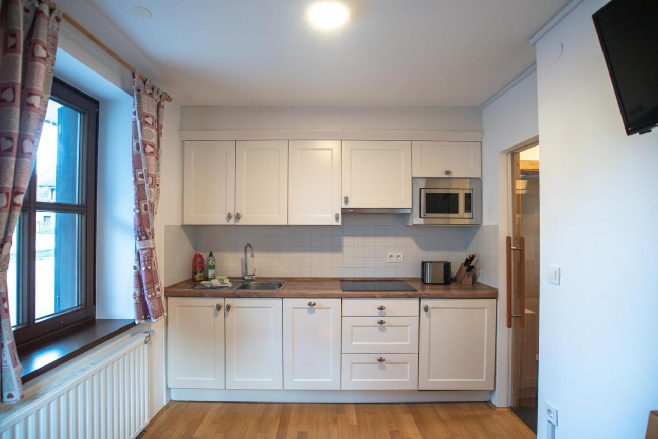 Pritlicni Apartma Hribovc Z Atrijem Краньска Гора Экстерьер фото