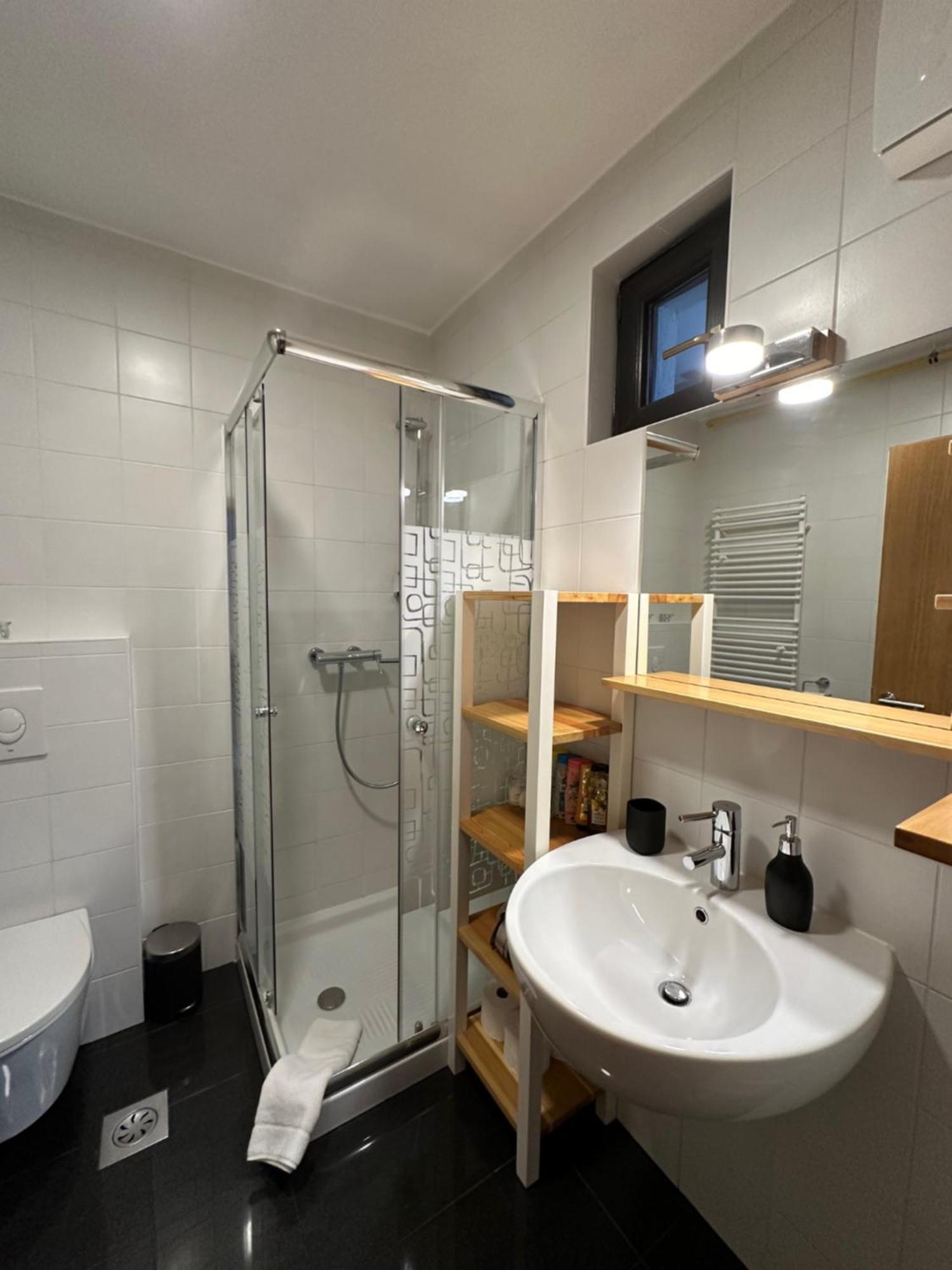 Pritlicni Apartma Hribovc Z Atrijem Краньска Гора Экстерьер фото
